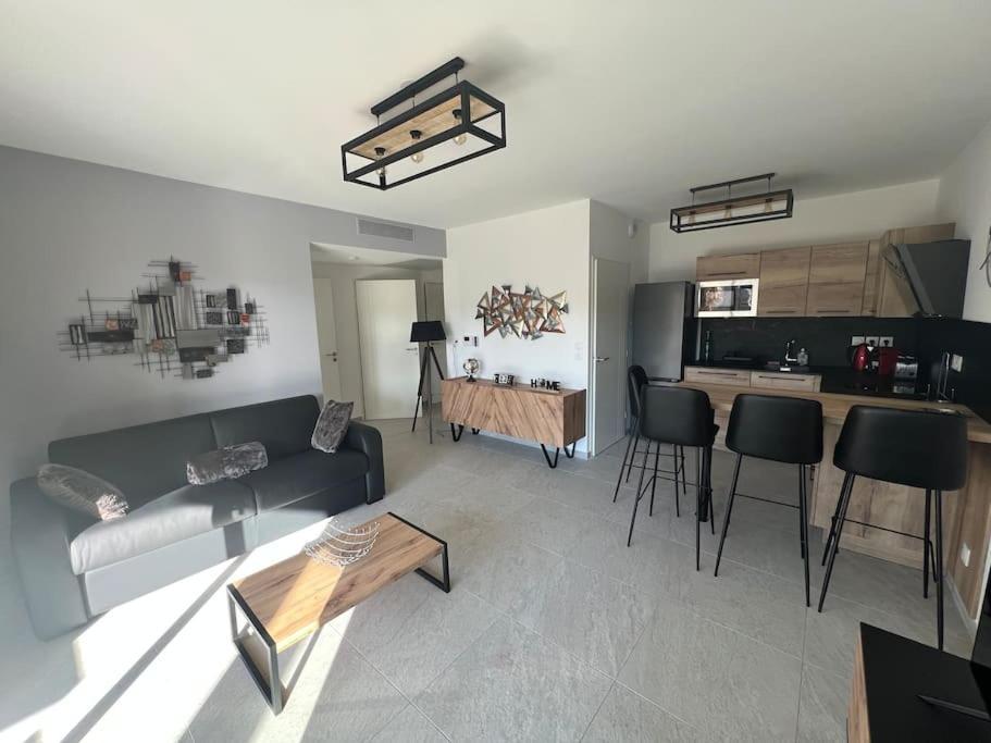 Superbe Appartement Neuf Aucalme Saint-Mandrier-sur-Mer Exterior foto